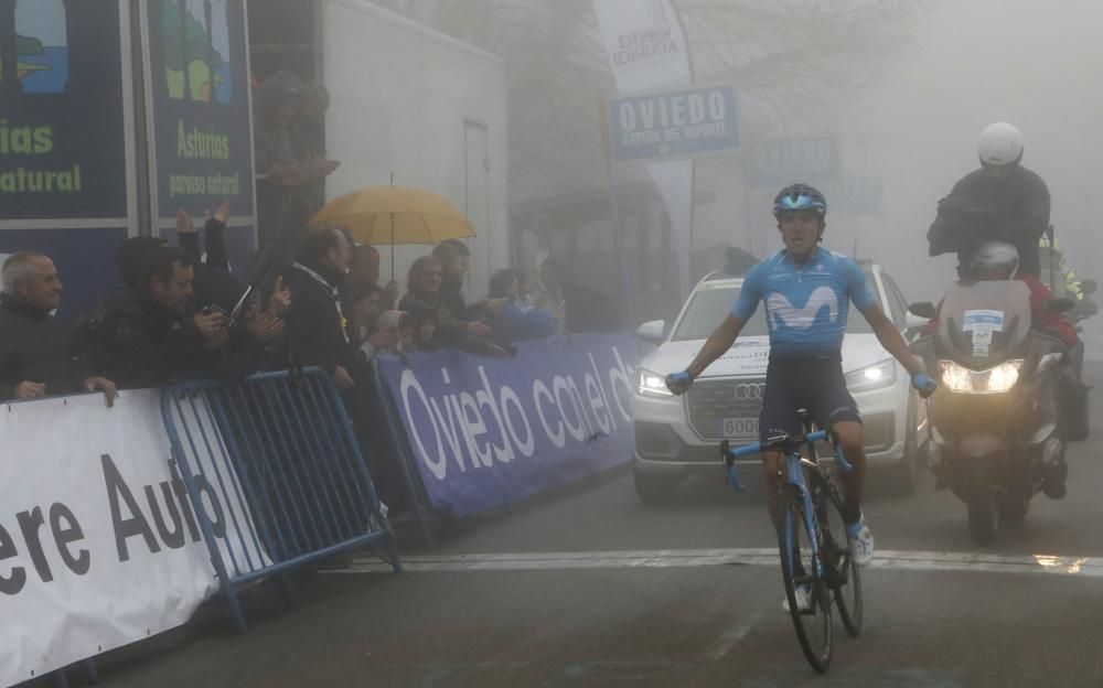 Segunda etapa de la Vuelta a Asturias entre Ribera de Arriba y el Alto del Acebo.