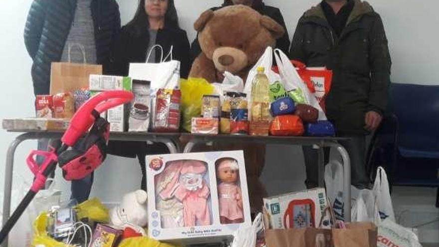 El Portazgo SD dona alimentos y juguetes recaudados esta Navidad