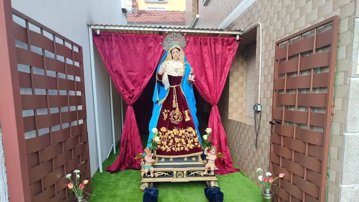 El Traslado muestra el rostro retocado de la Virgen de los Dolores
