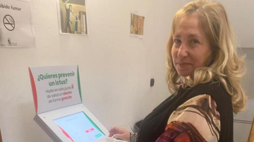 María Jesús Riesco, alcaldesa de La Bóveda de Toro, utiliza el punto de salud de su pueblo. | Cedida