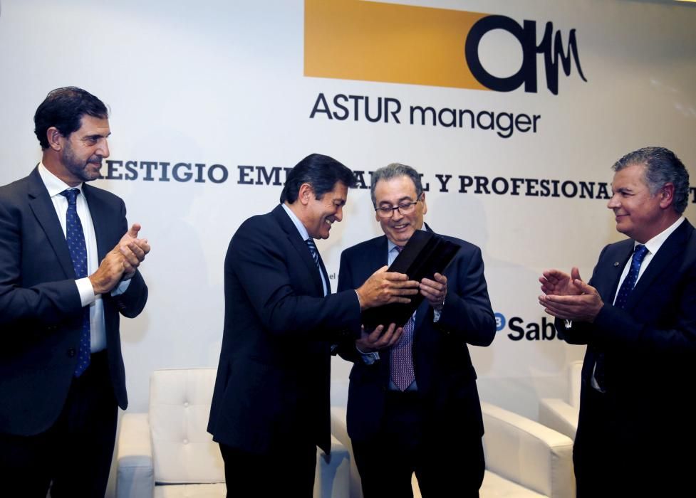 Personalidades en los premios Astur Manager