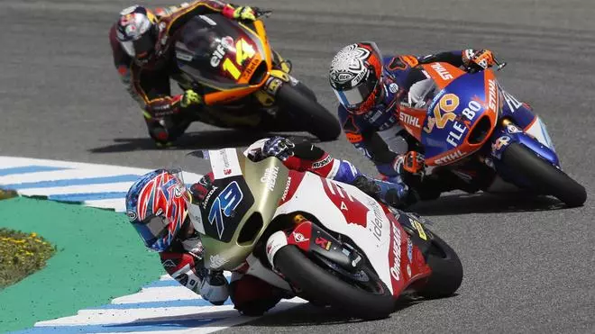 Ogura consigue su primera victoria en Moto2 y Aron Canet es segundo