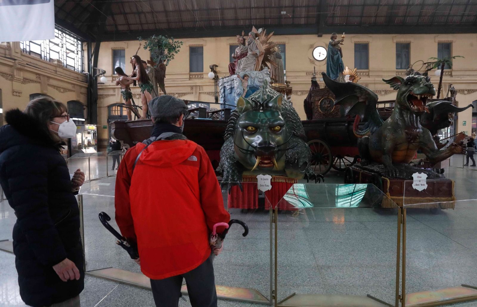 "Les Roques" del Corpus llegan a la Estación