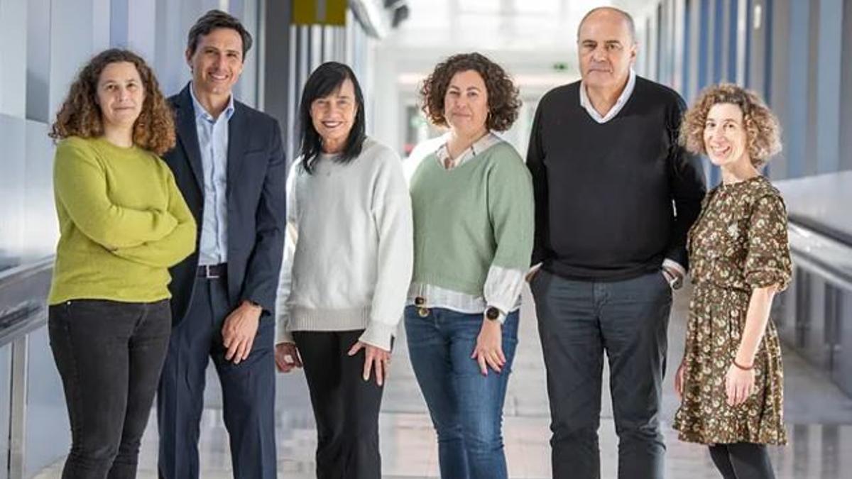 Varios de los responsables de Connecta Therapeutics, junto a miembros del CRG, del Hospital del Mar Research Institute y el I3PT