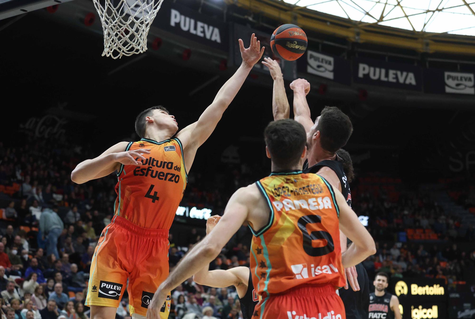 Las mejores imágenes del Valencia Basket - Girona Basketball