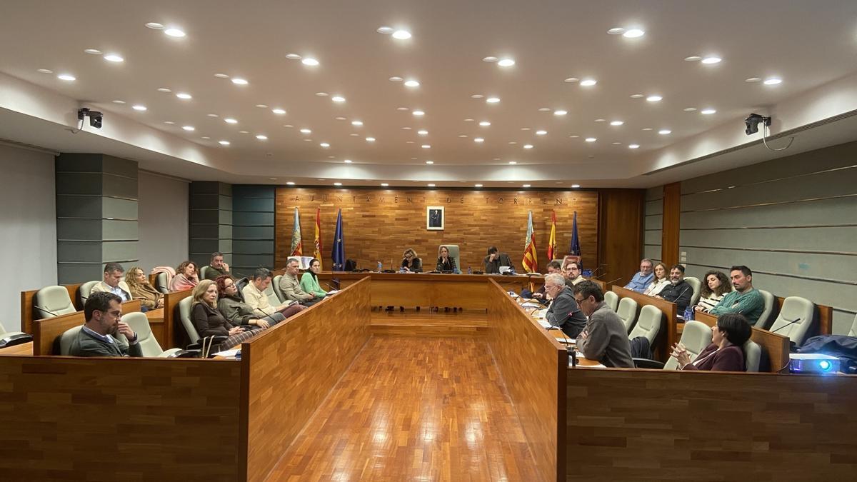 El pleno de Torrent aprobó las ayudas por unanimidad.