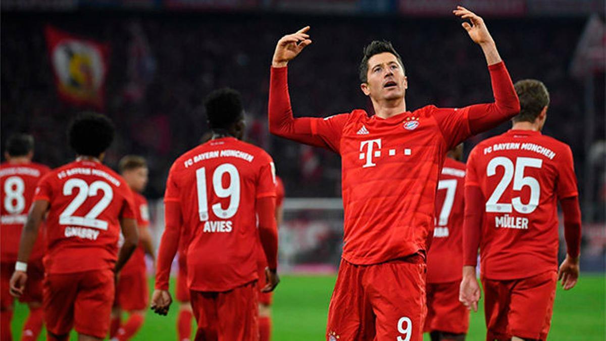 A Lewandowski se le caen los goles del bolsillo