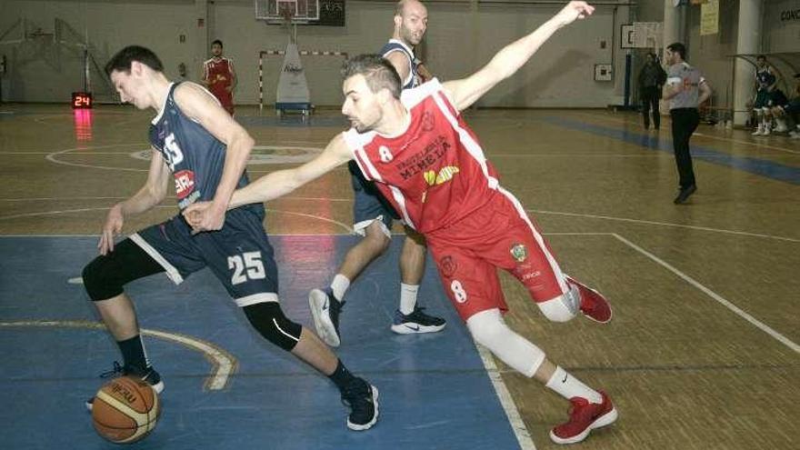 Samuel, en partido reciente en A Estrada. // Bernabé