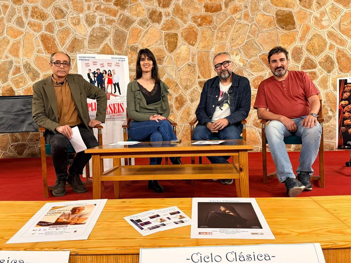Fernando Clemente, Míriam Garcá Cabezas, Francisco Blanco y Juan Francisco Castaño en la presentación de la prograación cultural.