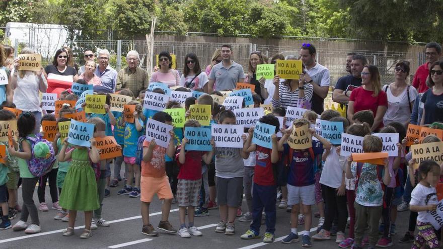 «No a la ubicació»: El Teresa Coloma protesta contra el emplazamiento del Centro de Salud de Xàtiva