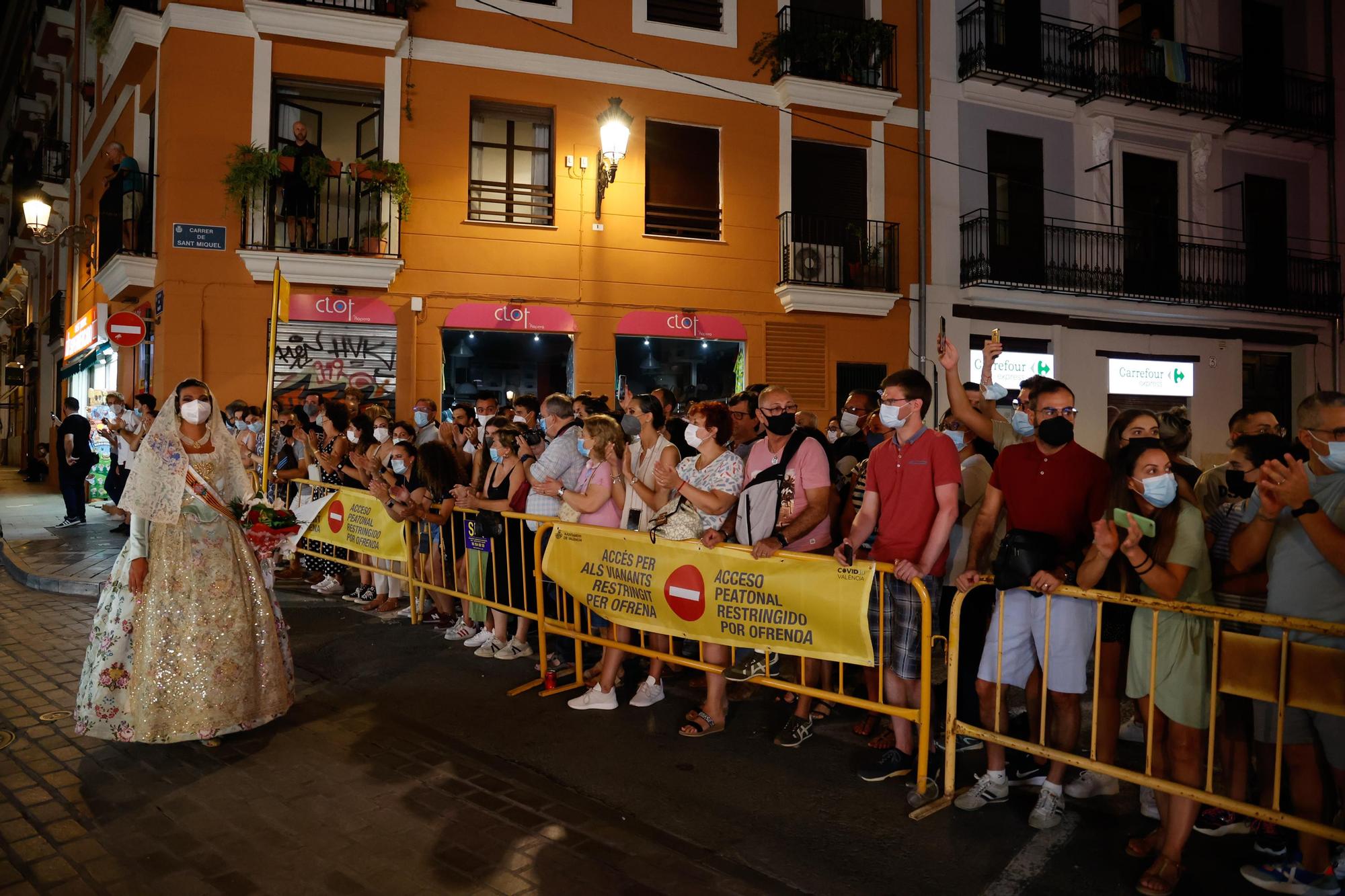 La Fallera Mayor y su Corte de Honor cierran la Ofrenda más atípica