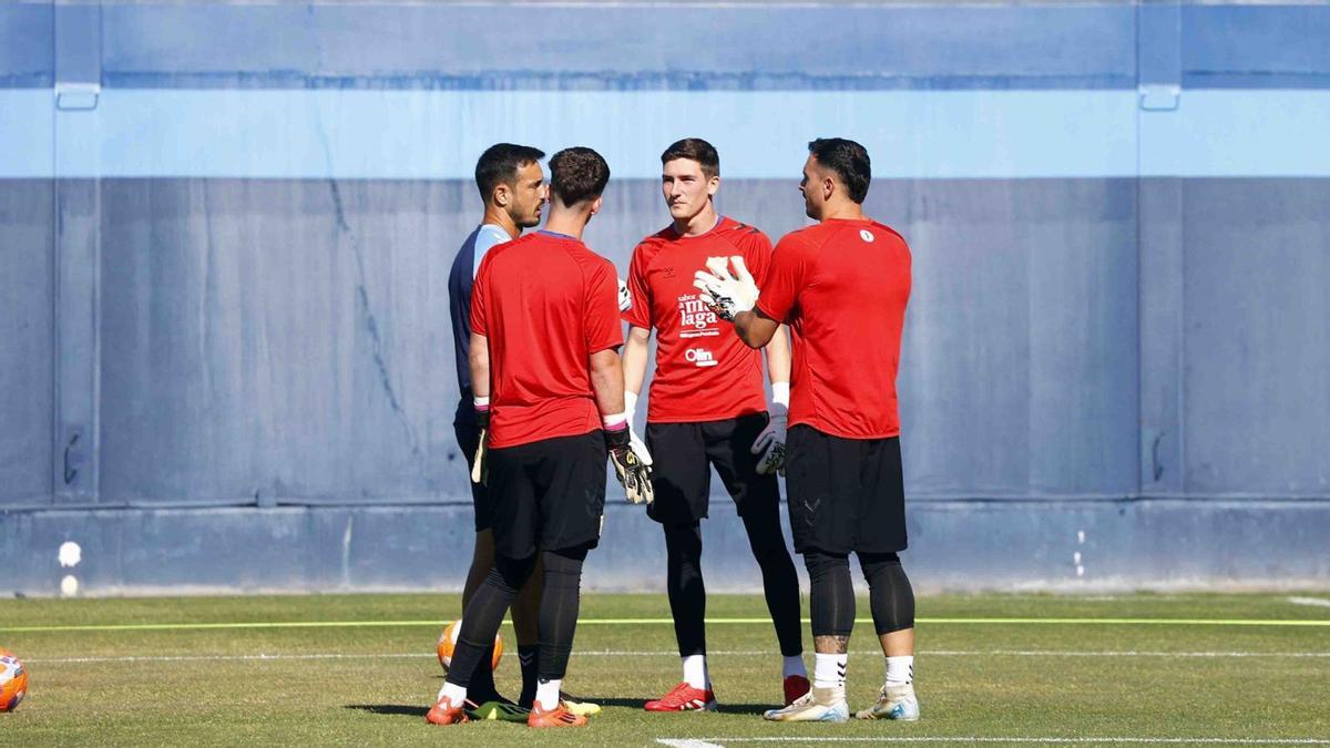 Imagen de un entrenamiento de esta semana del Málaga CF en el anexo de La Rosaleda.