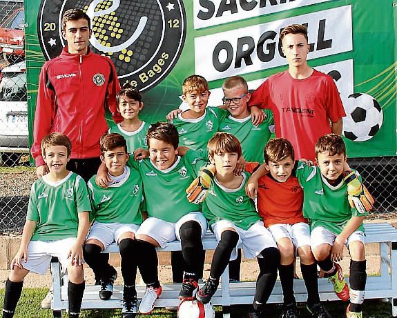 Tots els equips del FC Fruitosenc i SF Escola de Futbol