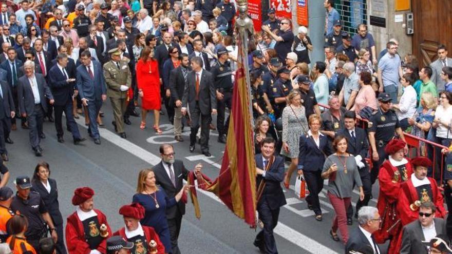 Baja la tensión en la Procesión Cívica