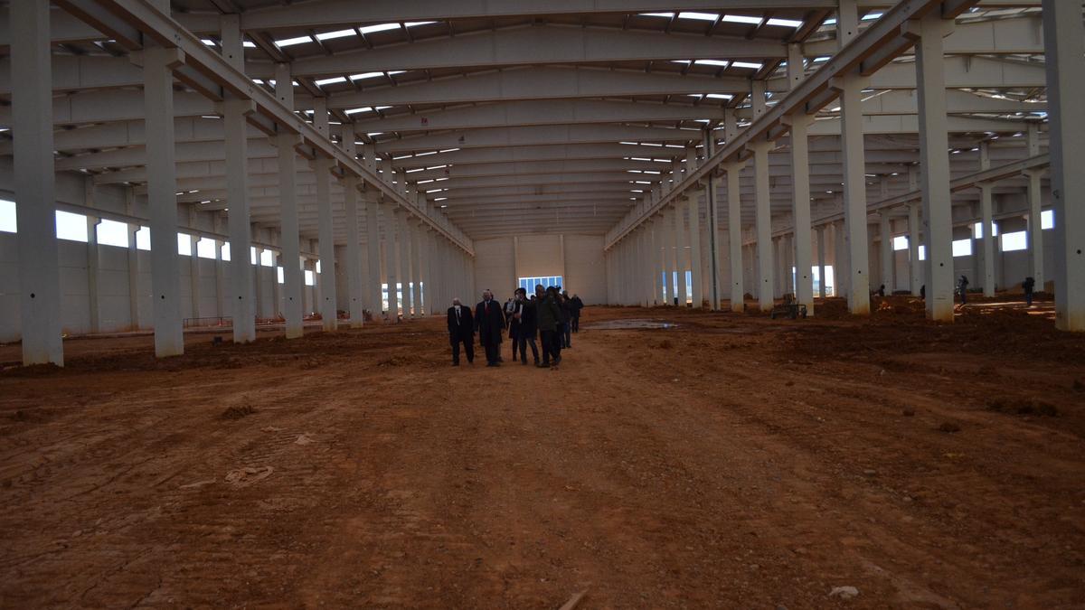 Estado en el que se encuentra el interior de la nave principal de laminado de la planta de aluminio. | E. P.