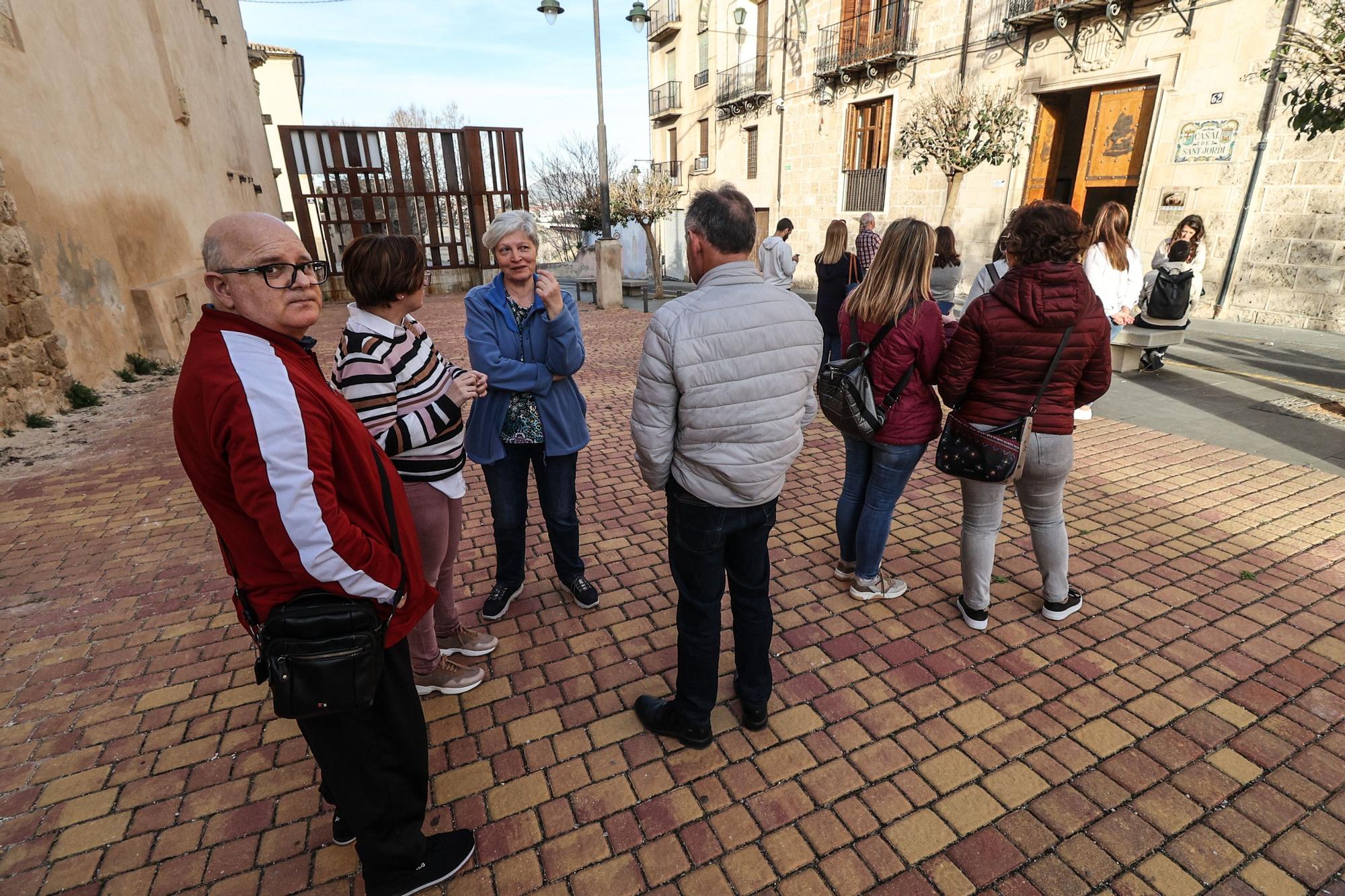 Comienza la venta de sillas al público general para las Fiestas de Alcoy