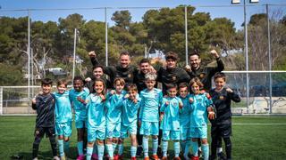 El primer equipo de La Masia que se proclama campeón de Liga