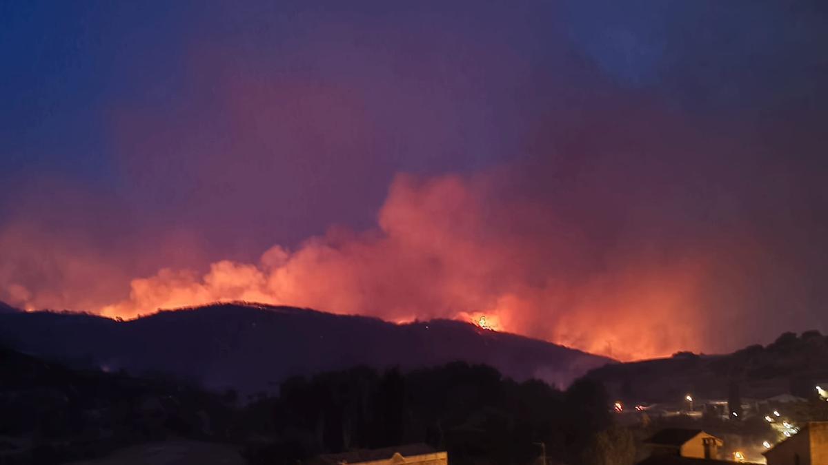 Vídeo | Así ha sido la llegada de la UME al incendio de las Cinco Villas