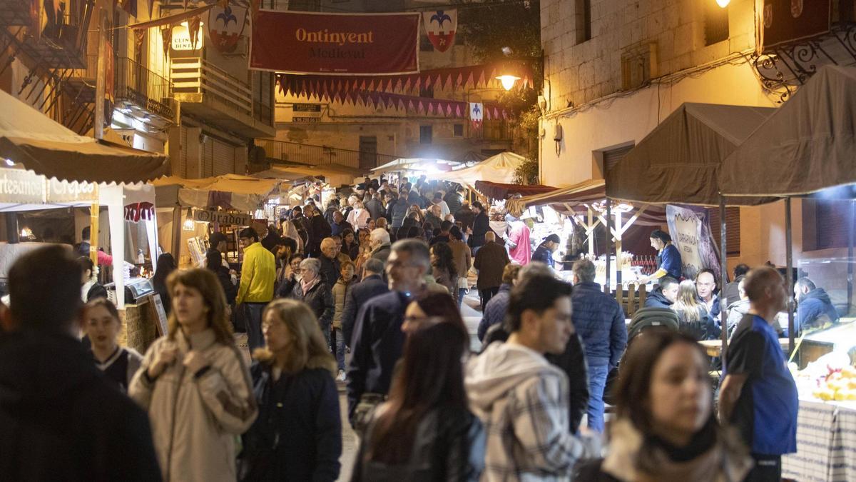 Mercado Medieval de Ontinyent en la inauguración del pasado viernes.