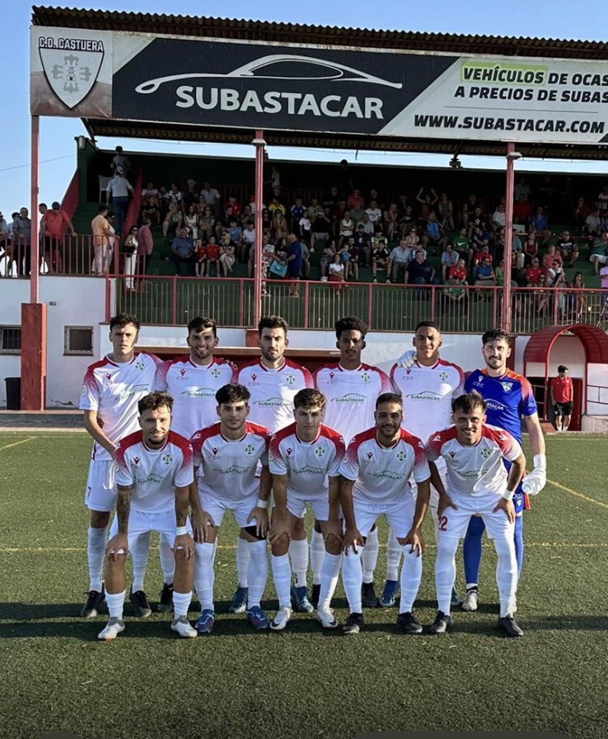 Once inicial del Castuera en el partido ante el Santa Amalia.