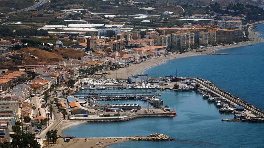 El detenido por presuntamente matar a su padre en la Caleta de Vélez pasa el lunes ante el juez