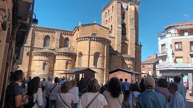 Visita turística en Benavente. | E. P.