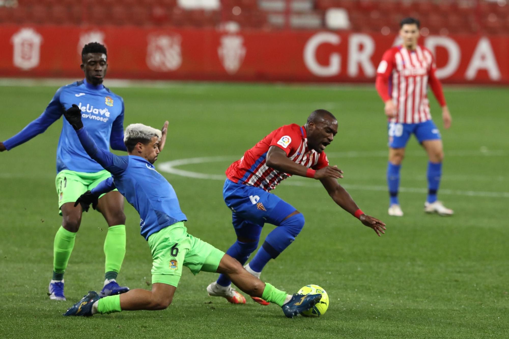 El Sporting-Fuenlabrada, en imágenes