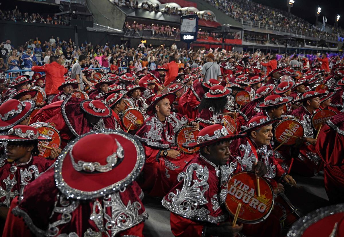 El Carnaval de Brasil festeja el fin de la era Bolsonaro