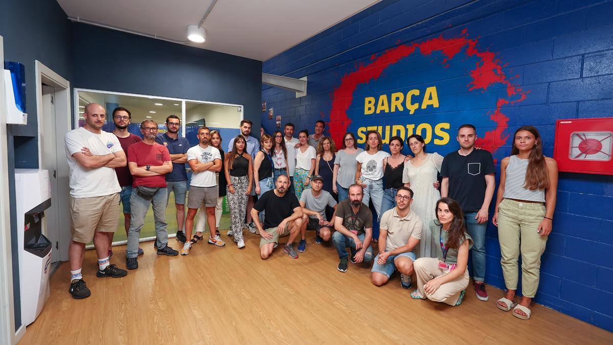 Trabajadores de Barça TV posan para SPORT pocos días antes del cierre del canal