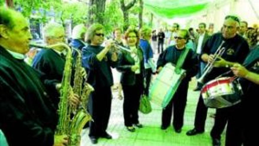 Sabor a tradición en el paseo de Cánovas