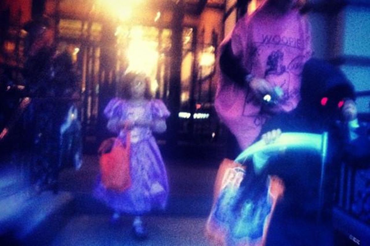 idoyany: #sandy Algunes zones de NYC han tornat a la normalitat. ’Trick or treat’ a l’Upper West.