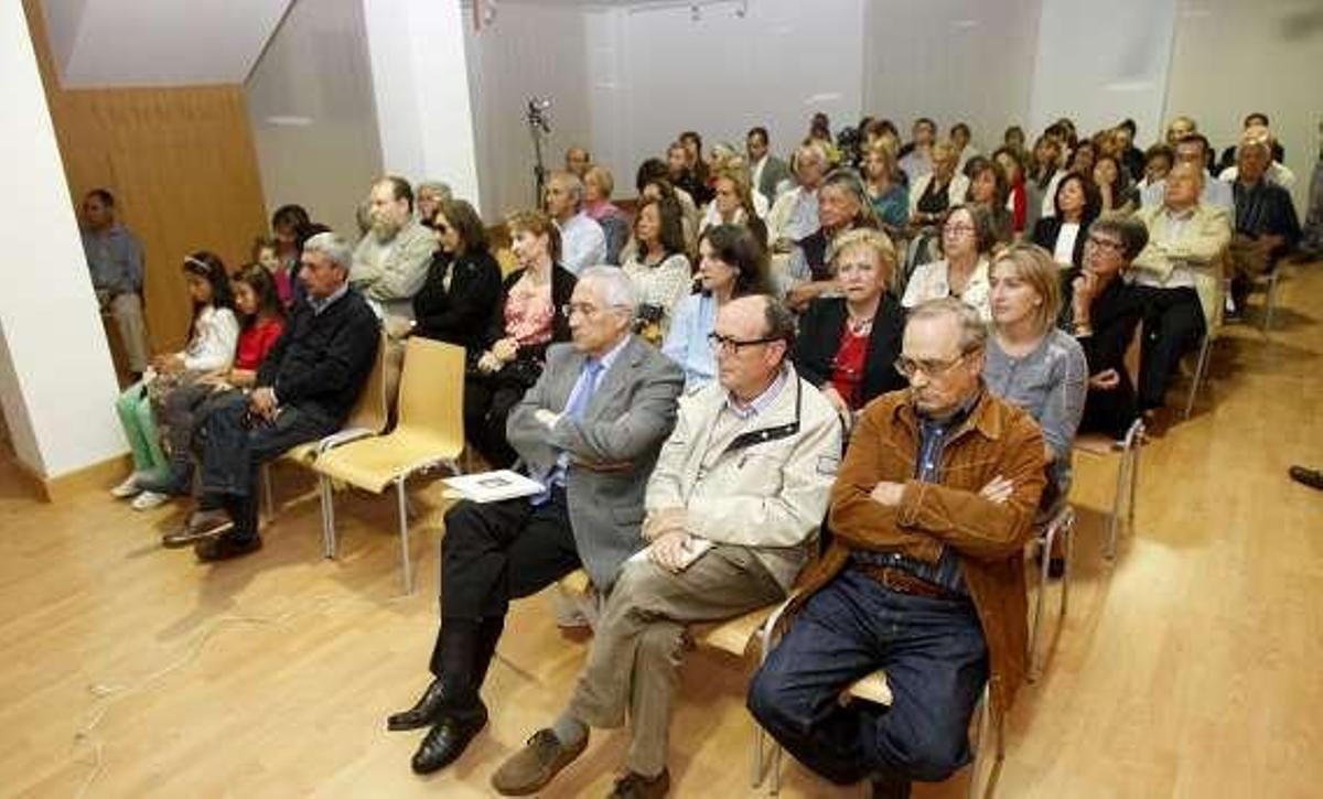 La familia de Cunqueiro descubre nuevos escritos del autor y los donará a la Penzol