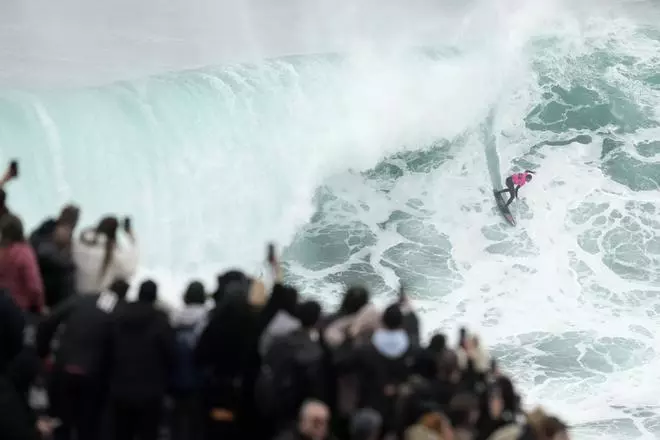 Nazaré, espectacle surfista