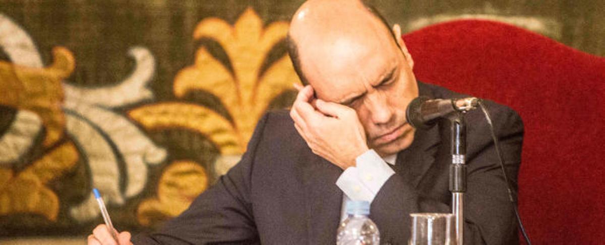 La juez cita a Echávarri como investigado por el fraccionamiento de contratos