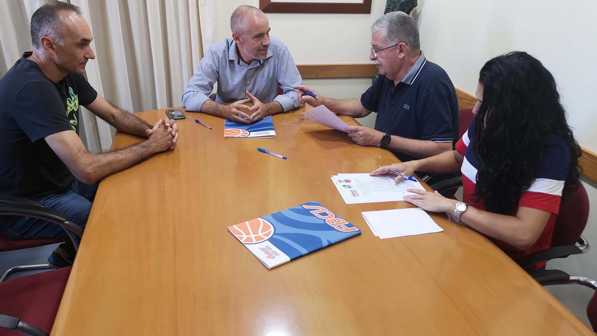 El Ayuntamiento de Moncofa y la FBCV vuelven a unir fuerzas una temporada más en la promoción del baloncesto base.