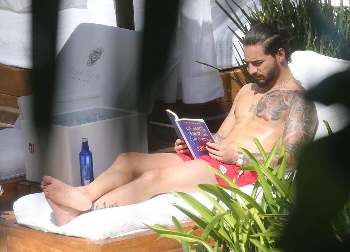 Maluma se llevó su libro