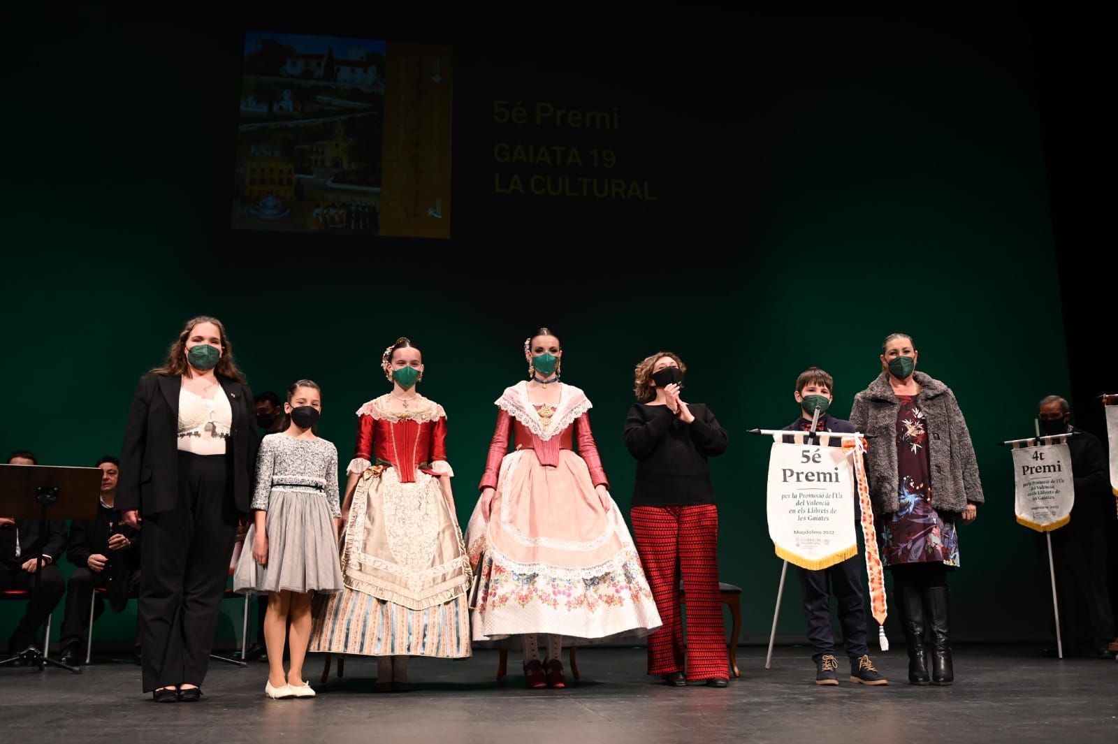 Entrega de premios de llibrets a las collas y gaiatas ganadoras del uso del valenciano