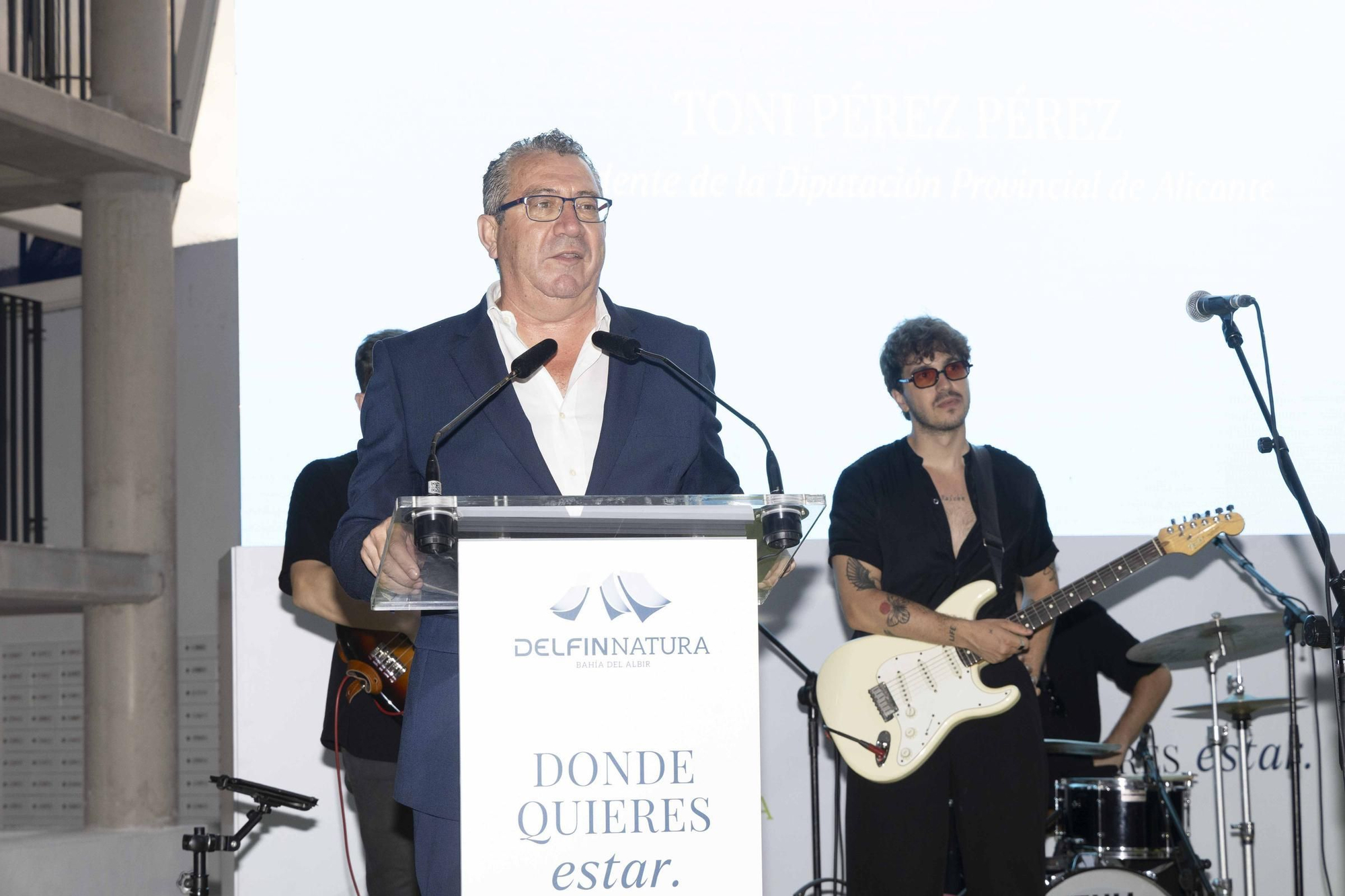 Espectacular inauguración de Delfin Natura en El Albir