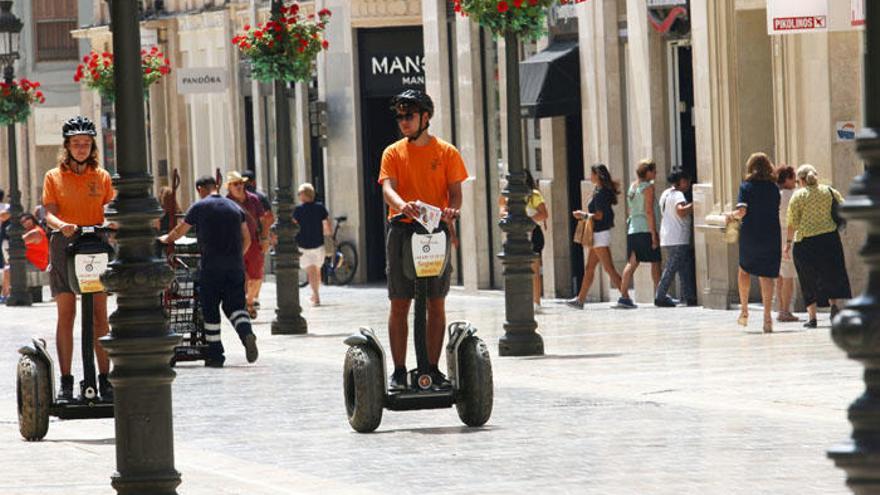Cada vez son más las personas que se unen a esta nueva moda que acapara las calles de Málaga.