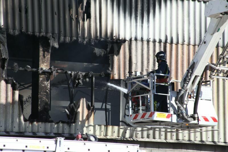 Arde una nave de curtido de pieles en Lorca