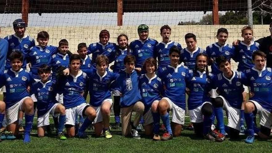 Los chicos y chicas del Real Oviedo sub-14.