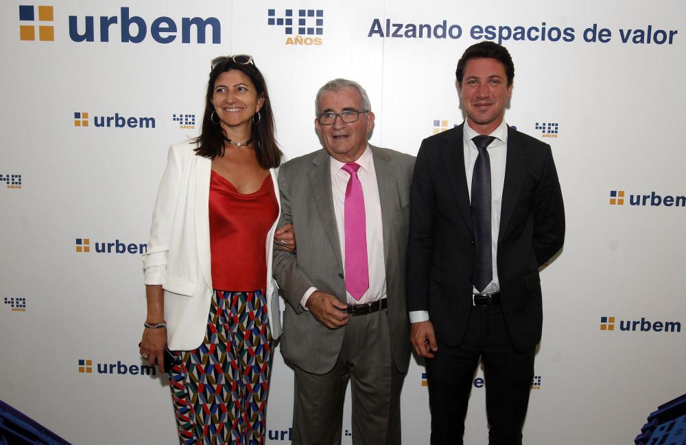 Algunos de los asistentes al 40º aniversario de Urbem.