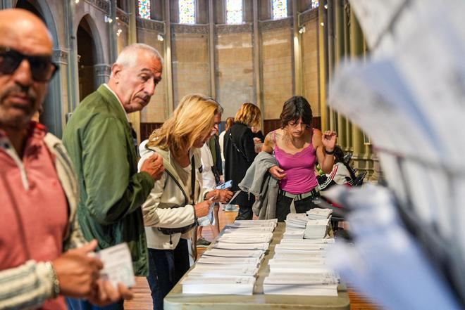 Jornada electoral en la Escola Eixample de Barcelona