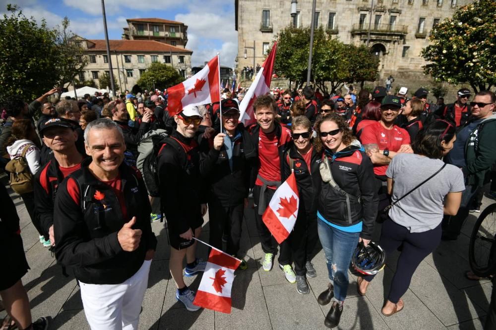 Una gran fiesta multicolor para inaugurar el Mundial de Triatlón