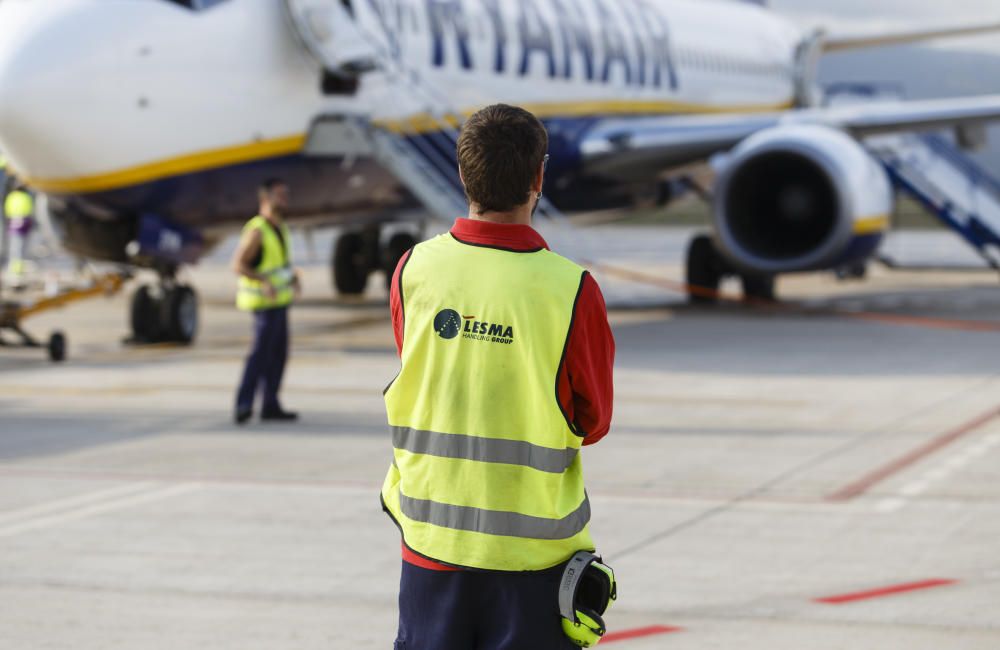 Llegada del primer vuelo entre Poznan y Castelló