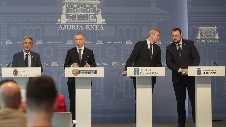 En imágenes: Así fue la cumbre de Vitoria, con los presidentes de Asturias, País Vasco, Galicia y Cantabria