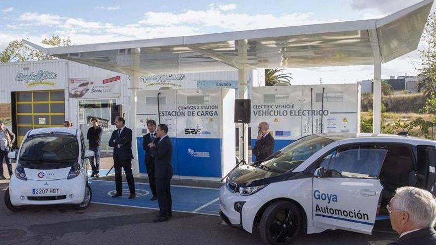 Cuatro entidades aragonesas diseñan una &quot;electrolinera&quot; para carga de coches