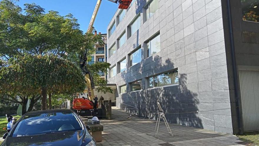 Obras en la fachada principal de los juzgados.