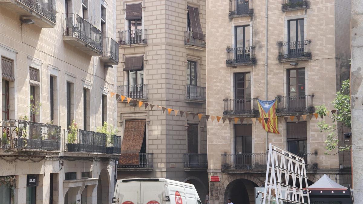 Vídeo | els preparatius a Girona pel rodatge de 'Tomb Raider'