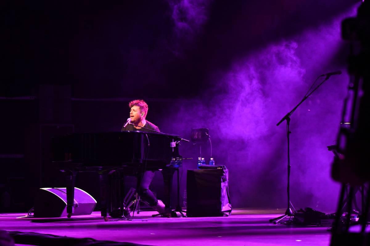 Pablo López convierte el Gran Canaria Arena en un patio lleno de emoción